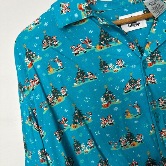 NEW! Mens Santa Mickey Mouse and Friends Holiday Woven Shirt - Picture 9 of 11